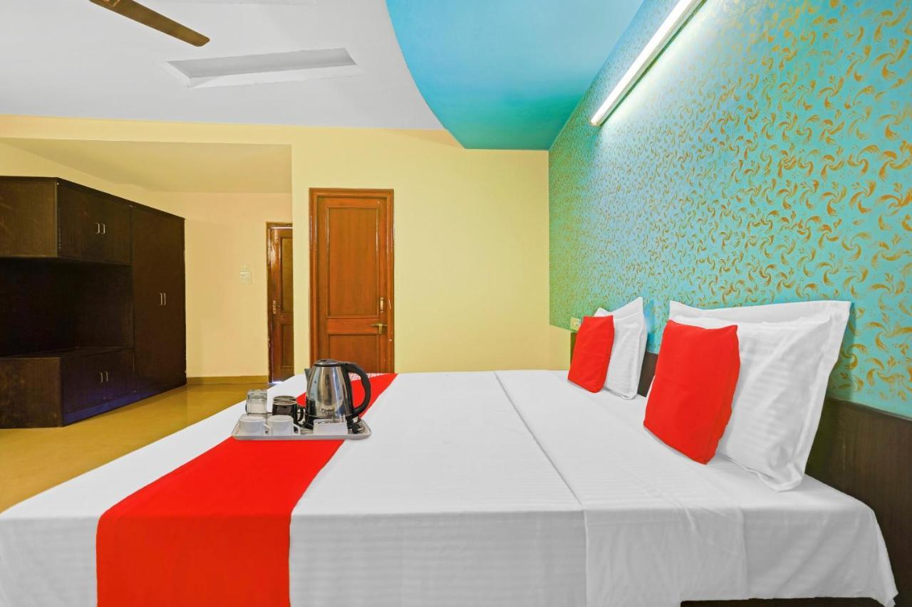 Oyo 87701 Lucky Farm Hotell Shāhpur Exteriör bild