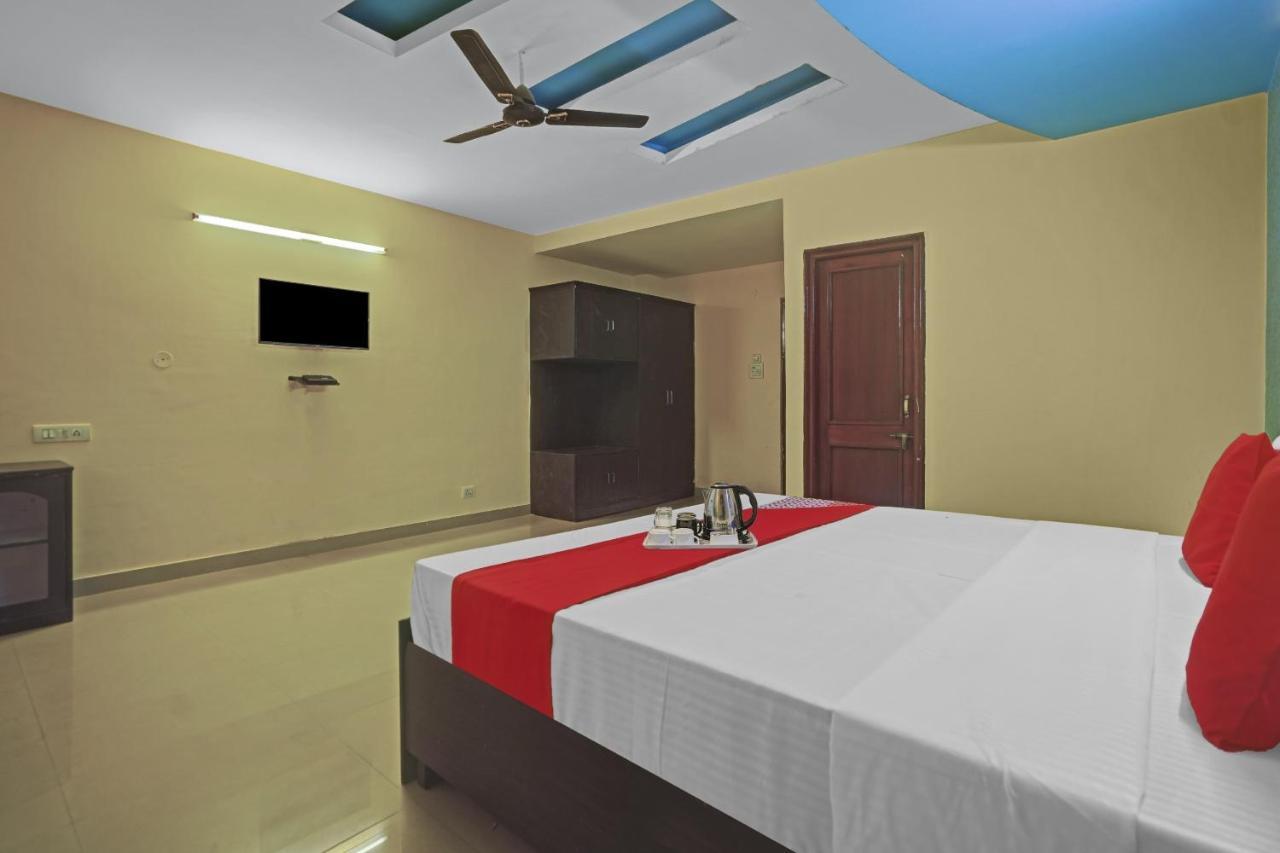 Oyo 87701 Lucky Farm Hotell Shāhpur Exteriör bild