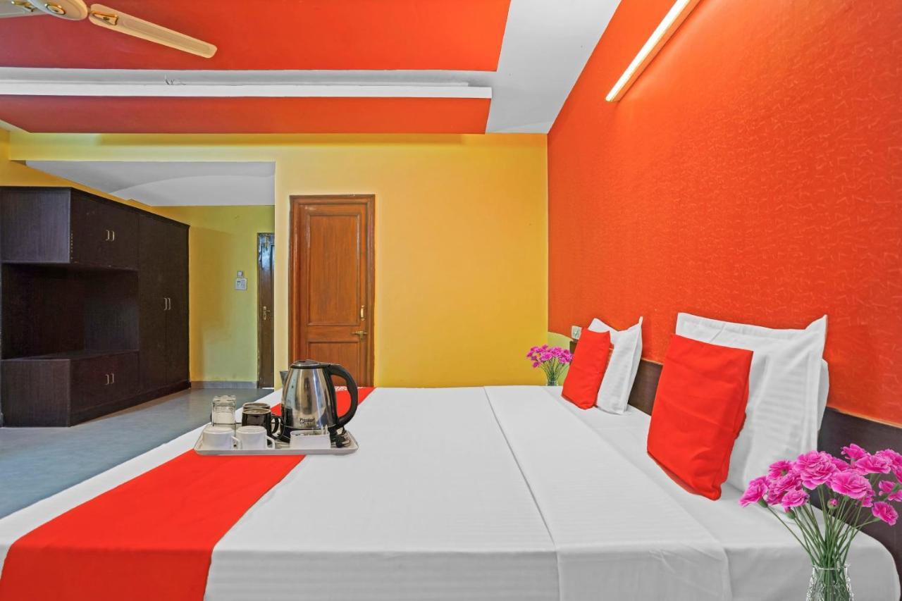 Oyo 87701 Lucky Farm Hotell Shāhpur Exteriör bild
