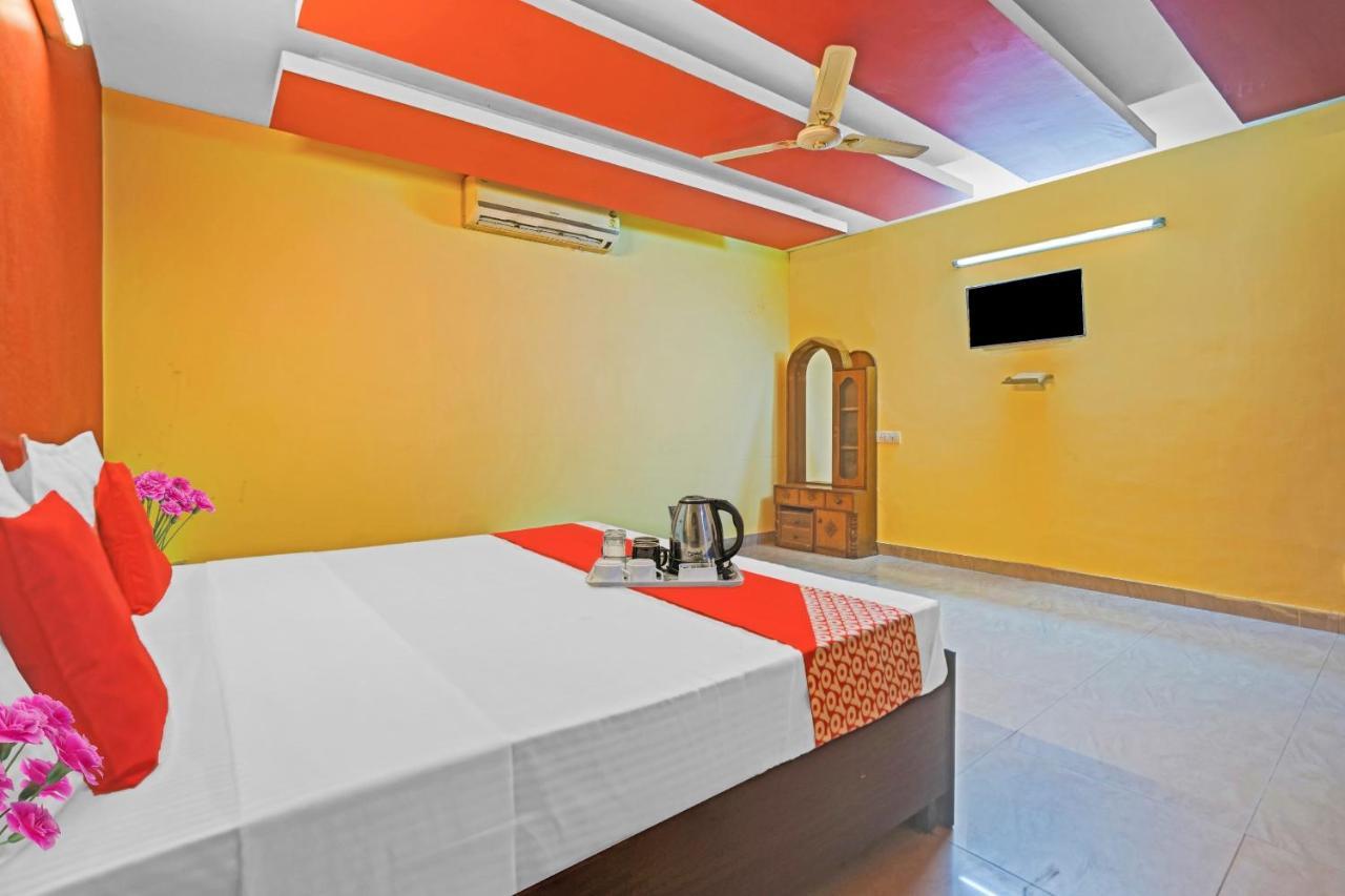 Oyo 87701 Lucky Farm Hotell Shāhpur Exteriör bild