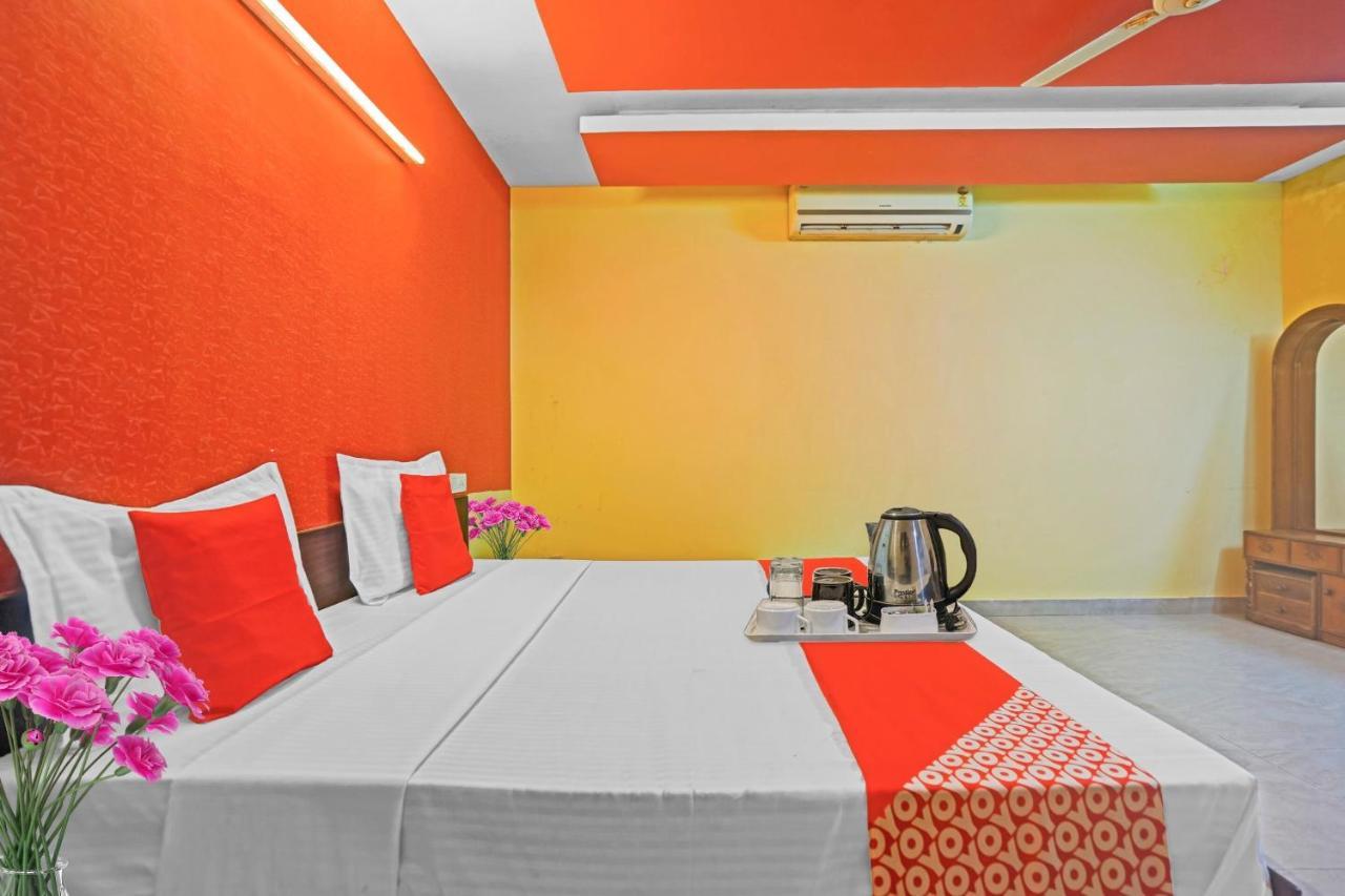 Oyo 87701 Lucky Farm Hotell Shāhpur Exteriör bild