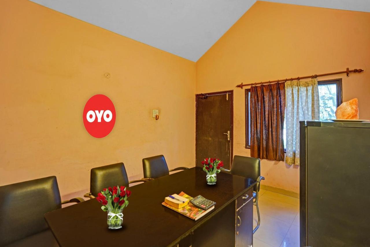 Oyo 87701 Lucky Farm Hotell Shāhpur Exteriör bild